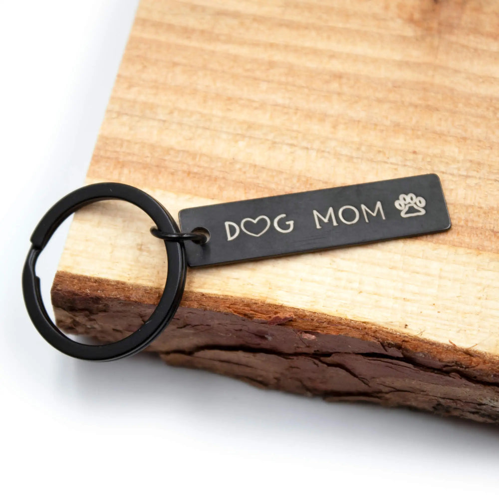 "DOG MOM" Schlüsselanhänger aus Edelstahl in Schwarz